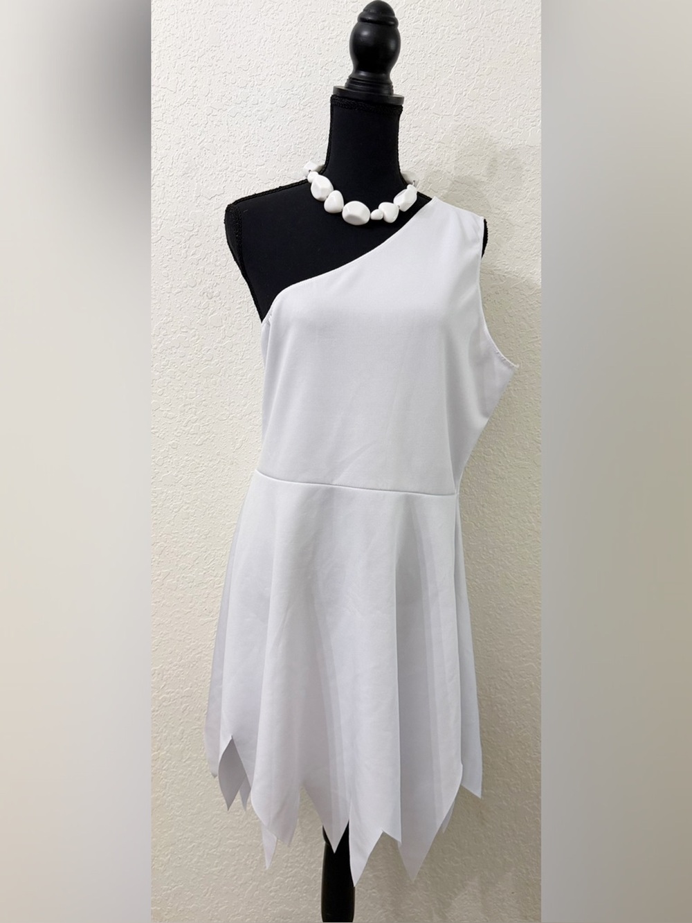 The Flintstones Adult Wilma Costume with Necklace Size XL